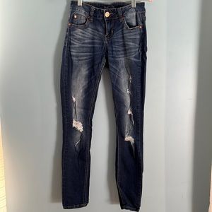 Sexy ripped curvy jeans